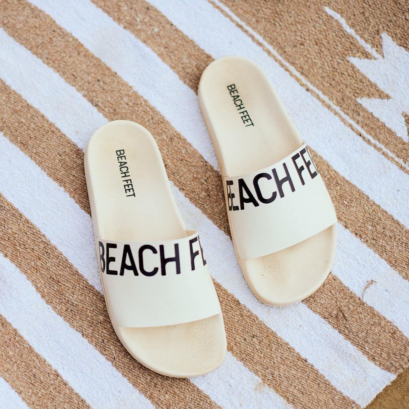 Beach feet slippers online